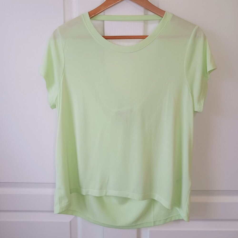 Banana Republic Women's Sandwash Modal Green Short Sleeve Back Drape Top Size L - Picture 9 of 9